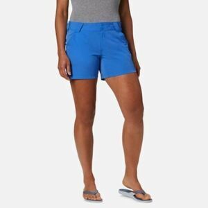 Womens M New NWT Columbia Bright Blue Hike Shorts Pockets UPF 30 Trail Play